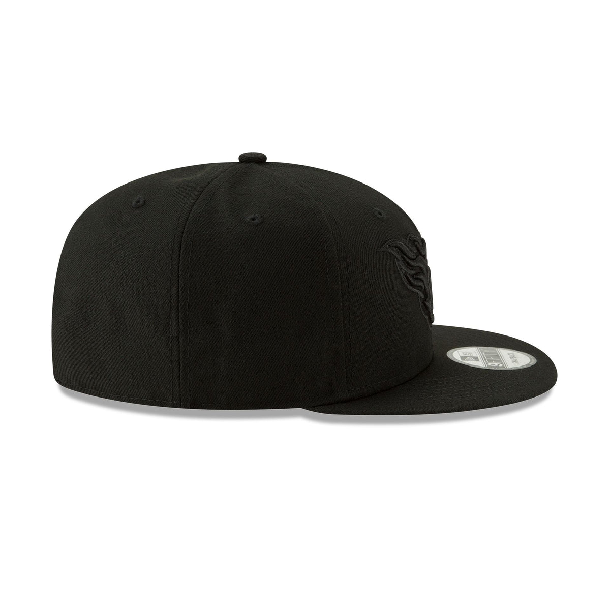 Tennessee Titans Basic Black on Black 9FIFTY Snapback Hat